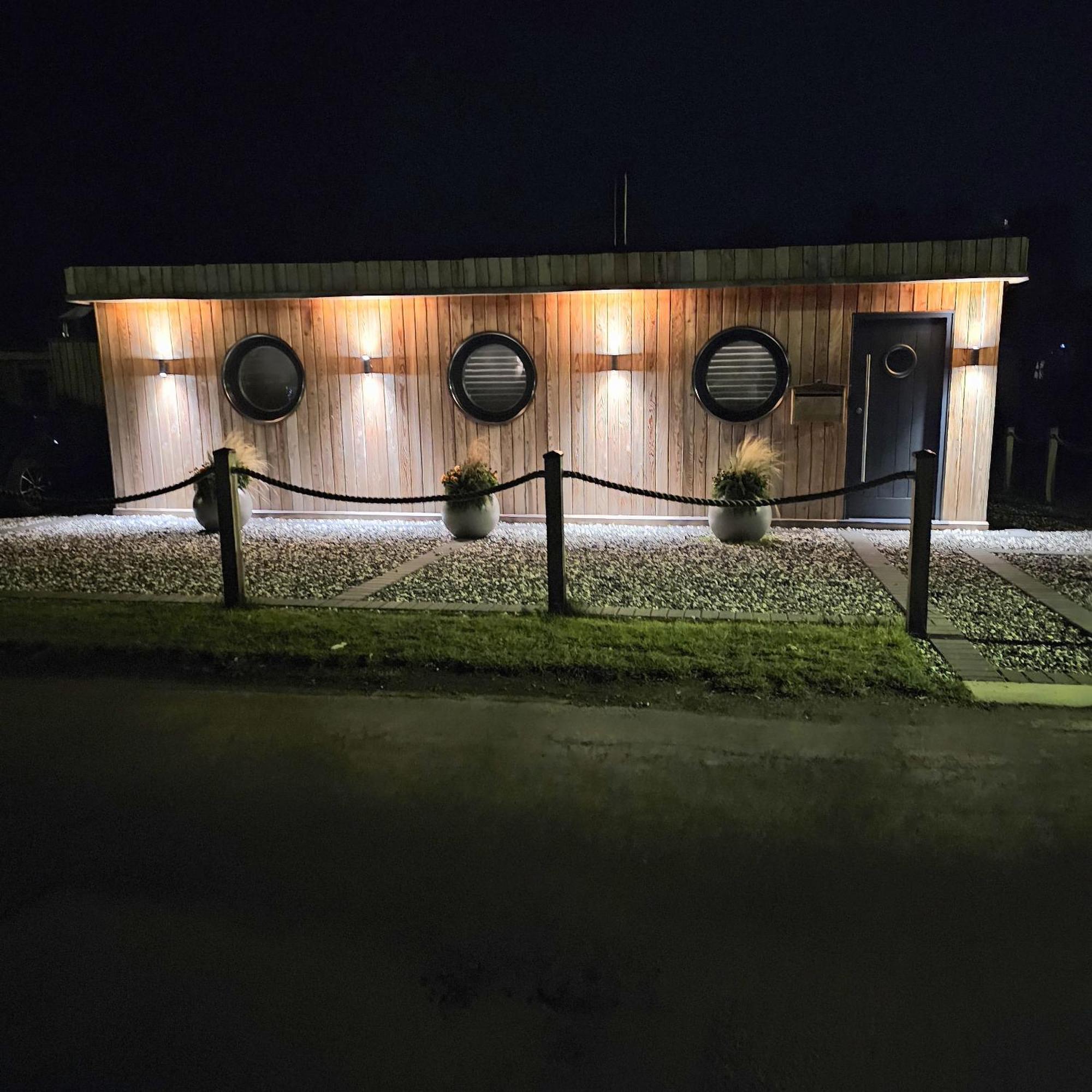 Humberston Boathouse Lodge & Hot Tub - Cleethorpes Beach Cabin Chalet Exterior photo